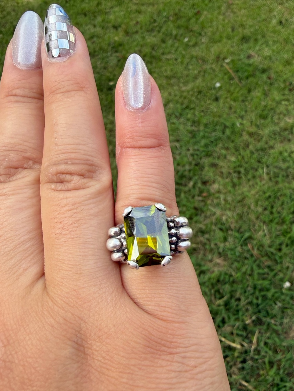 925 Sterling Silver Gold Accent Ball Design Large light Green Ring Size 5